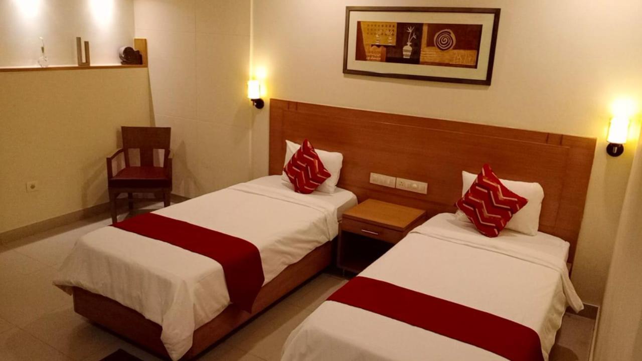 Fabhotel A&M - Nr Lv Prasad Institute, Banjara Hills Hyderabad Ngoại thất bức ảnh